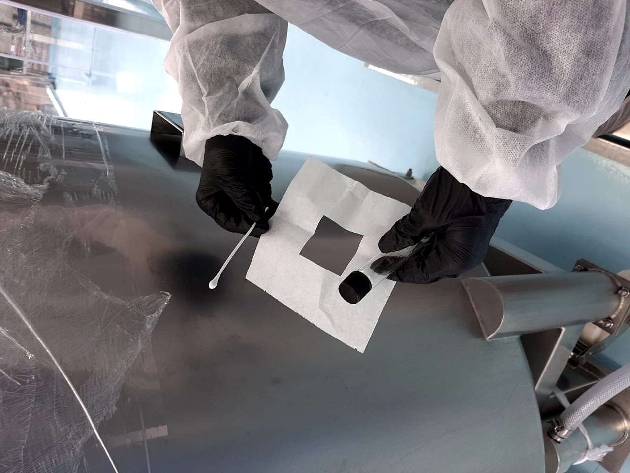 Estrutura e rotina do laboratório Celacanto Análises Ambientais